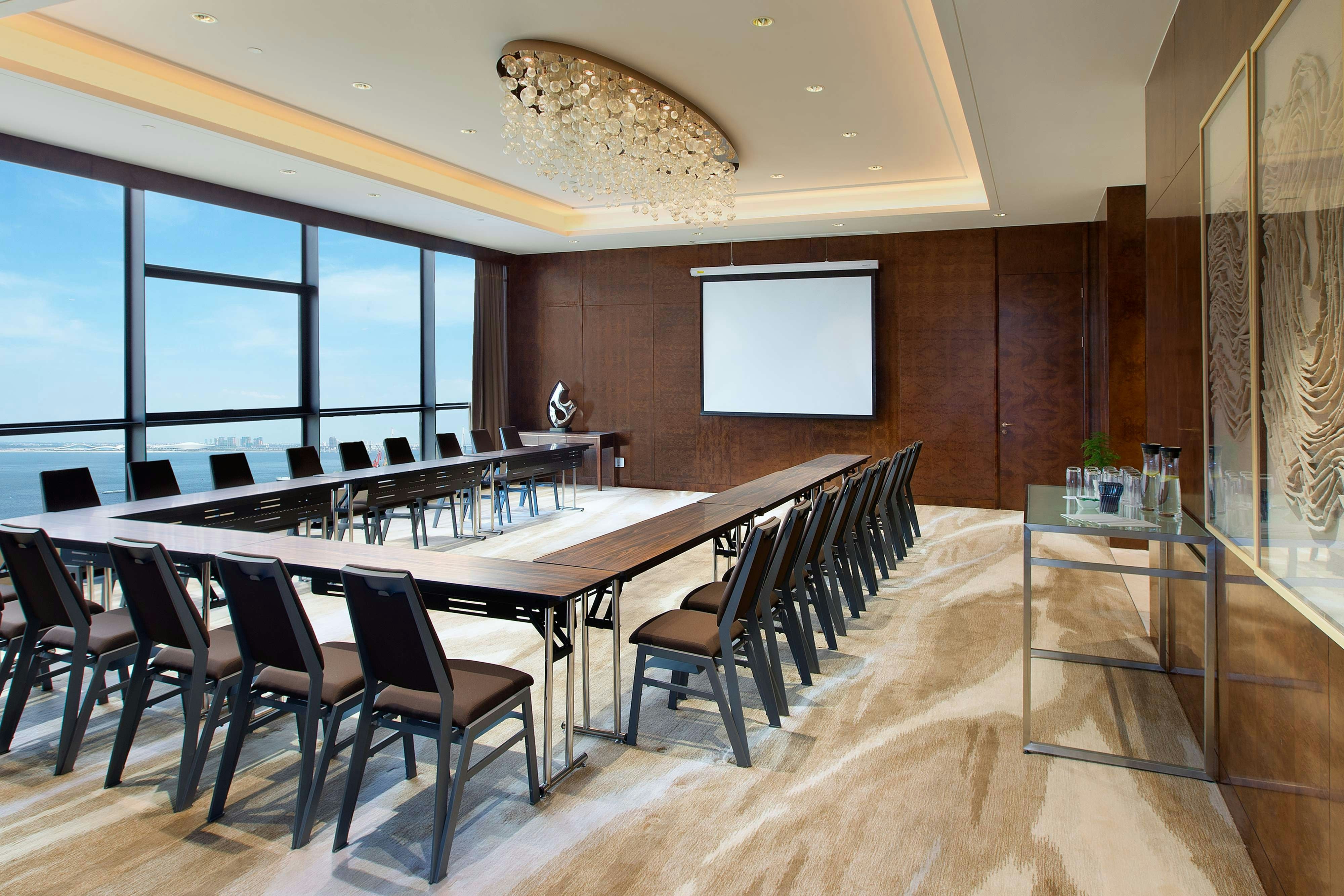 Sheraton Zhanjiang Hotel 41/48