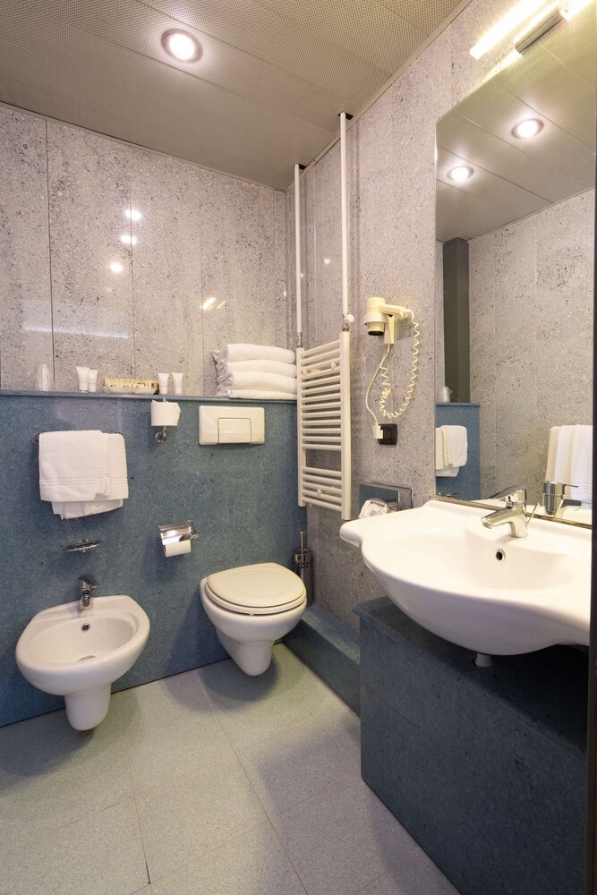 Jet Hotel Sure Hotel Collection By Best Western 20/75