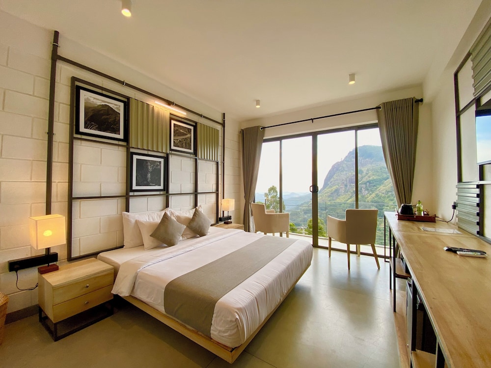 Onrock Hotel 12/72
