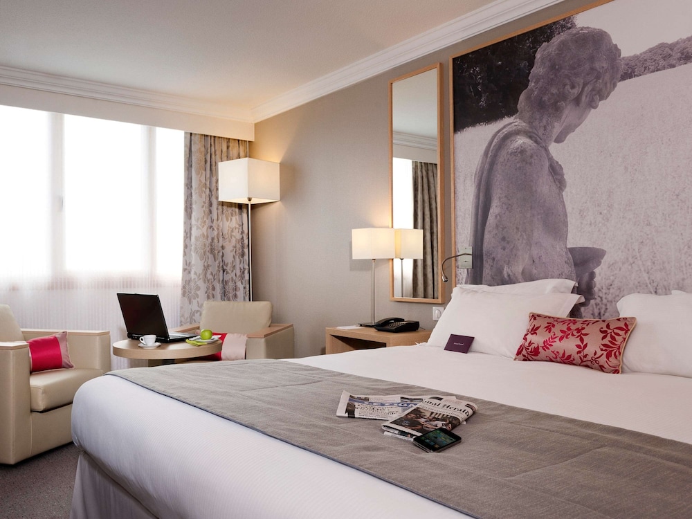 Mercure Paris Velizy 19/74