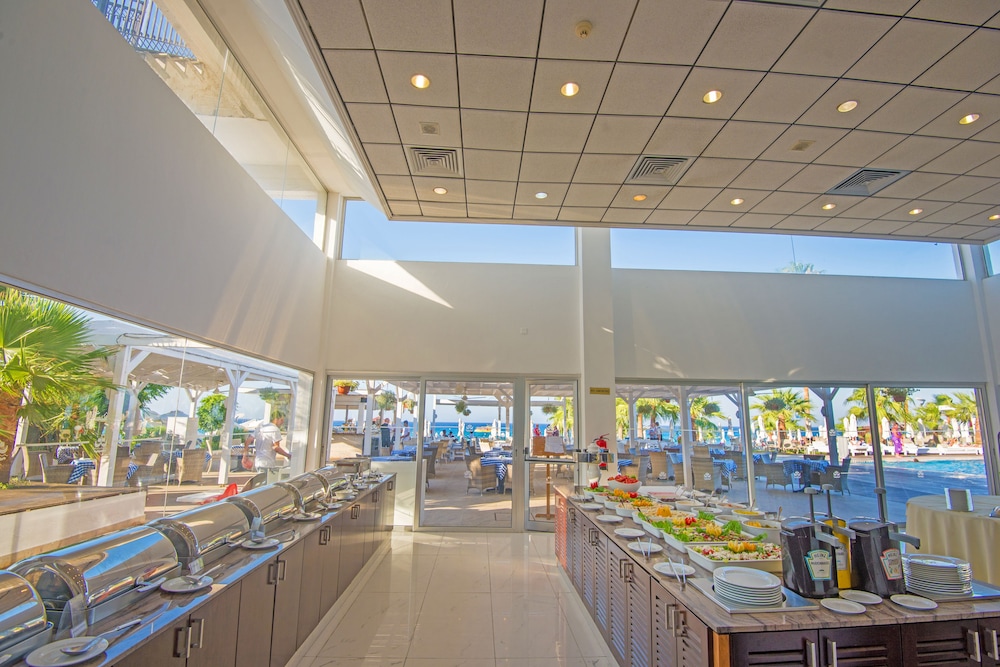 Silver Sands Beach Hotel 25/50