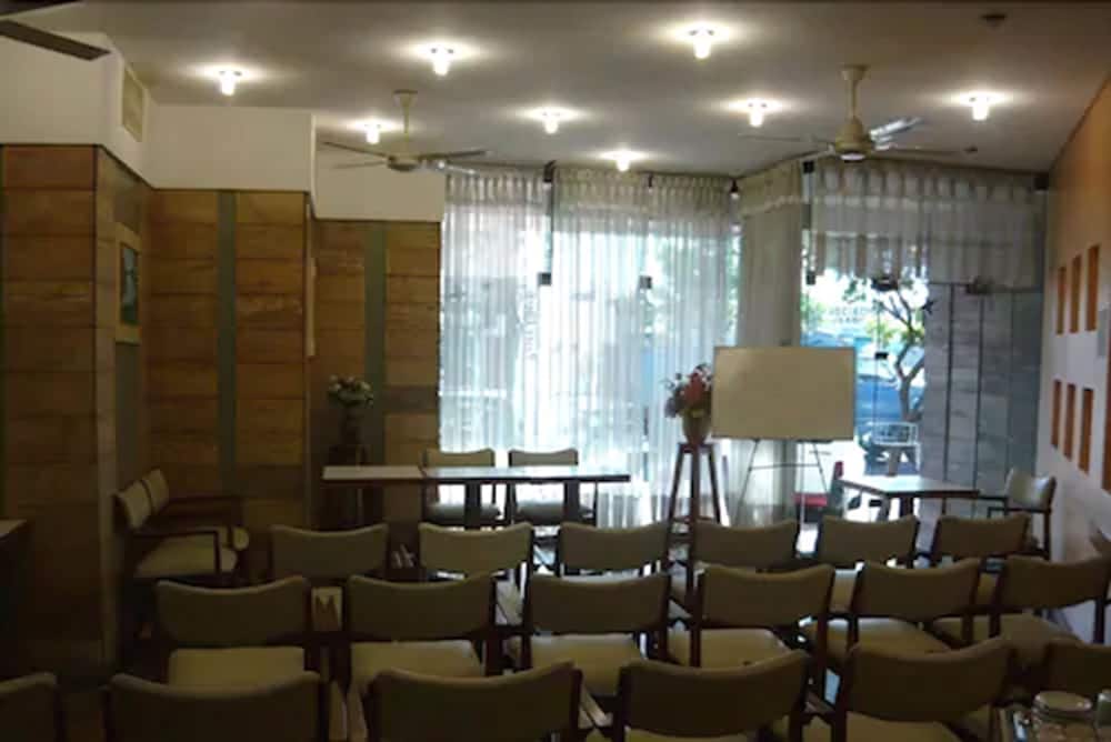 Hotel Mayoral 52/61
