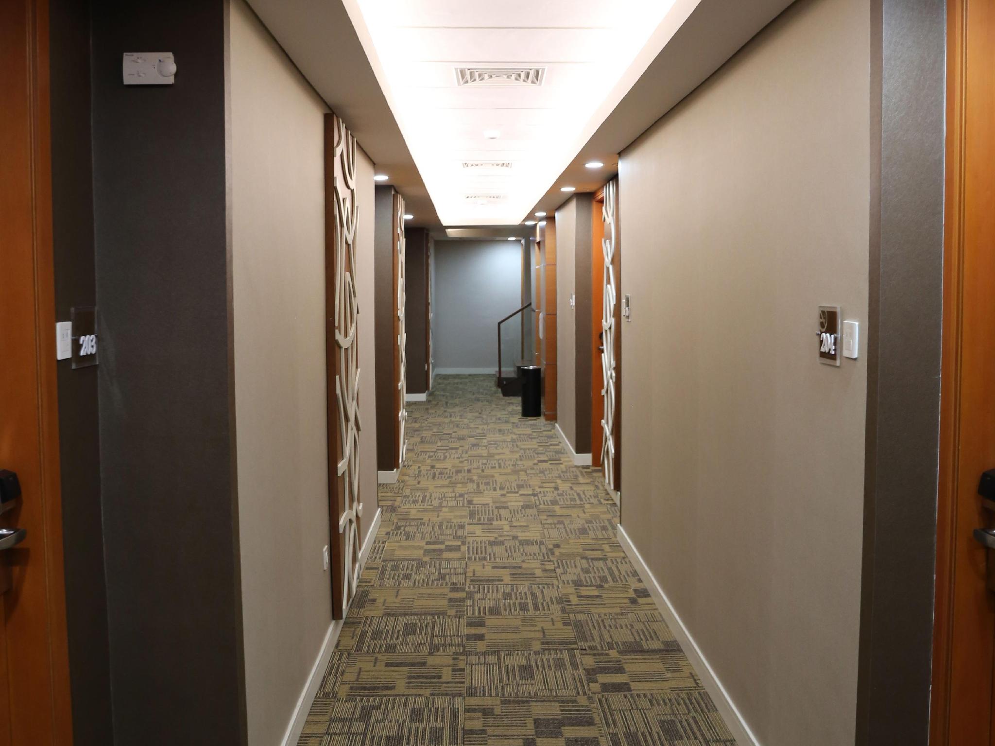 Citihub Hotel Mayjend Sungkono Surabaya 30/38
