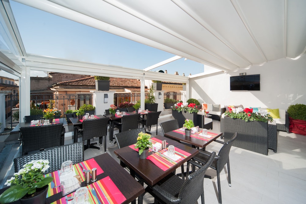 Relais Trevi 95 Boutique Hotel 54/74