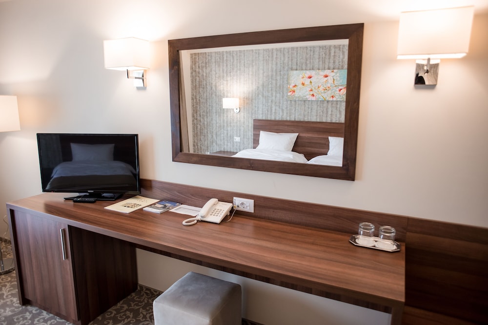 Arnia Hotel 56/64