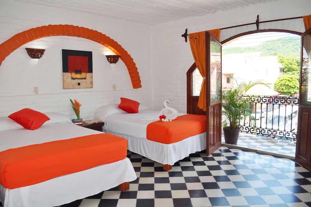 Hotel Hacienda de Vallarta Centro 18/50