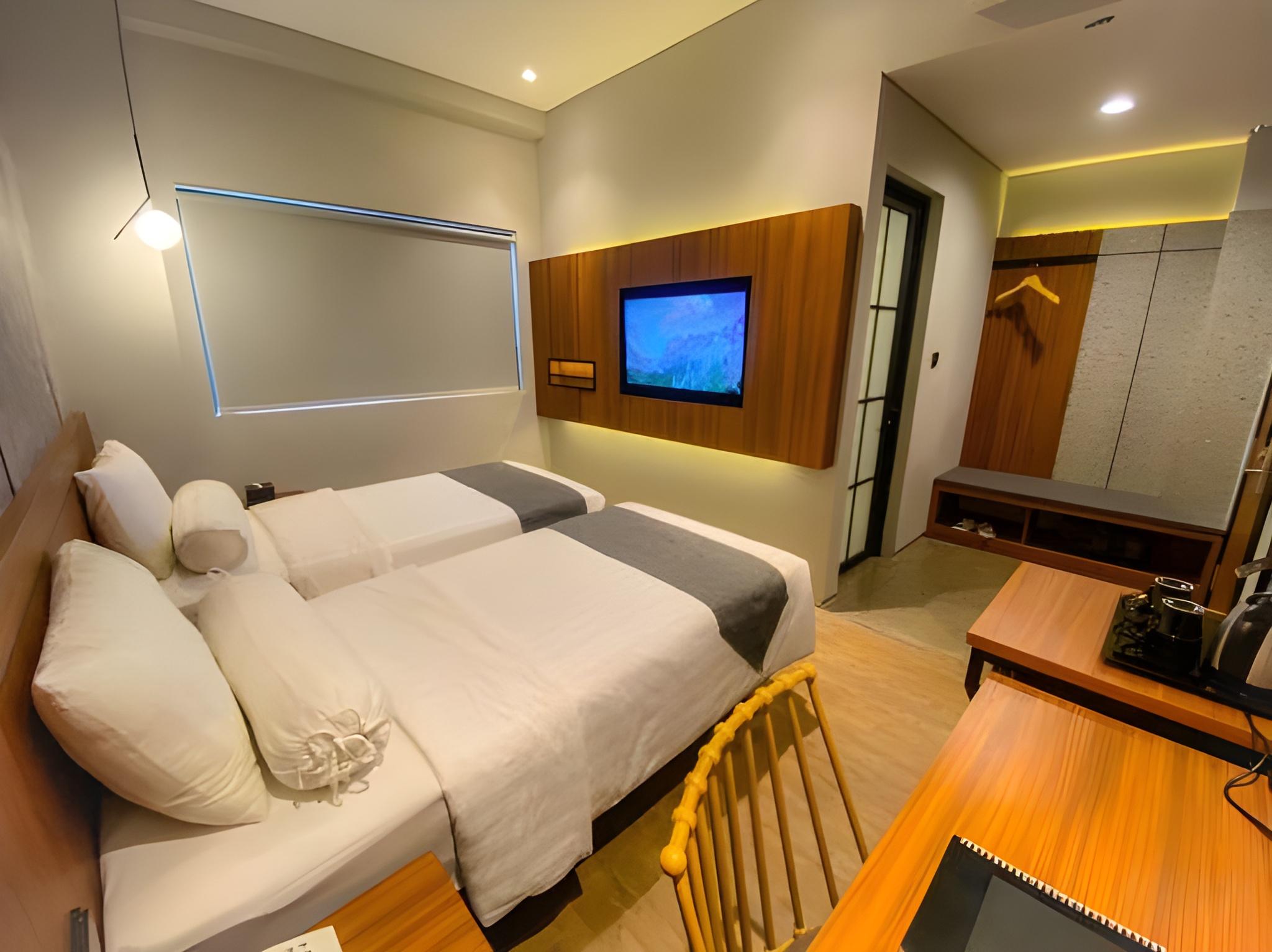 Hollywood, Deluxe, Double or Twin Bed