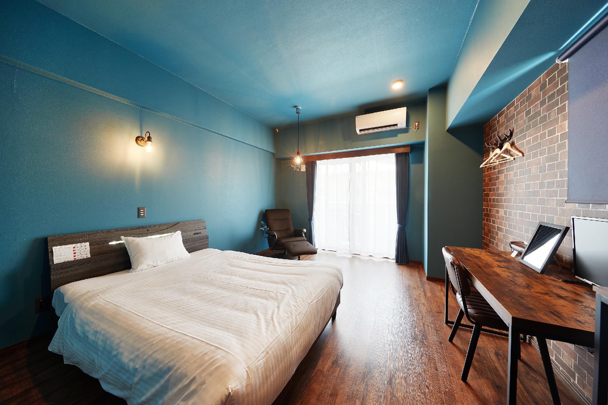 Hotel 385 10/45