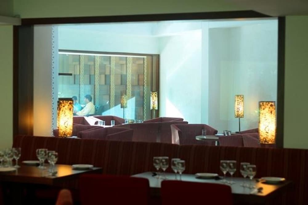 HOTEL EMERALD PARK-SHARANPUR 36/36