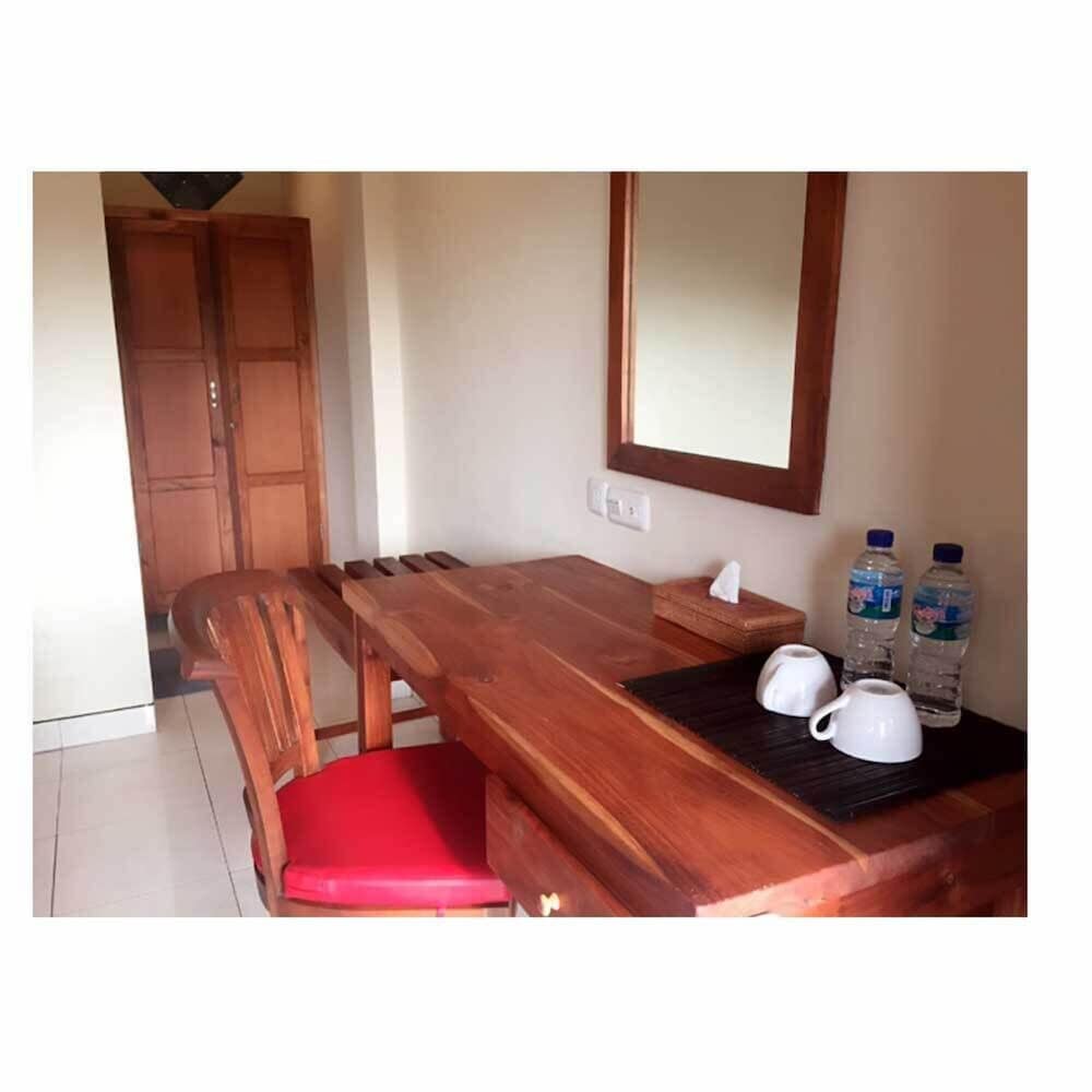 Komodo Lodge 46/47