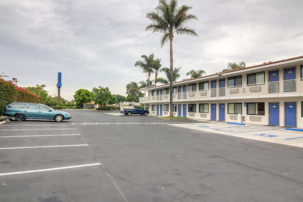 Motel6 Camarillo, CA 60/71