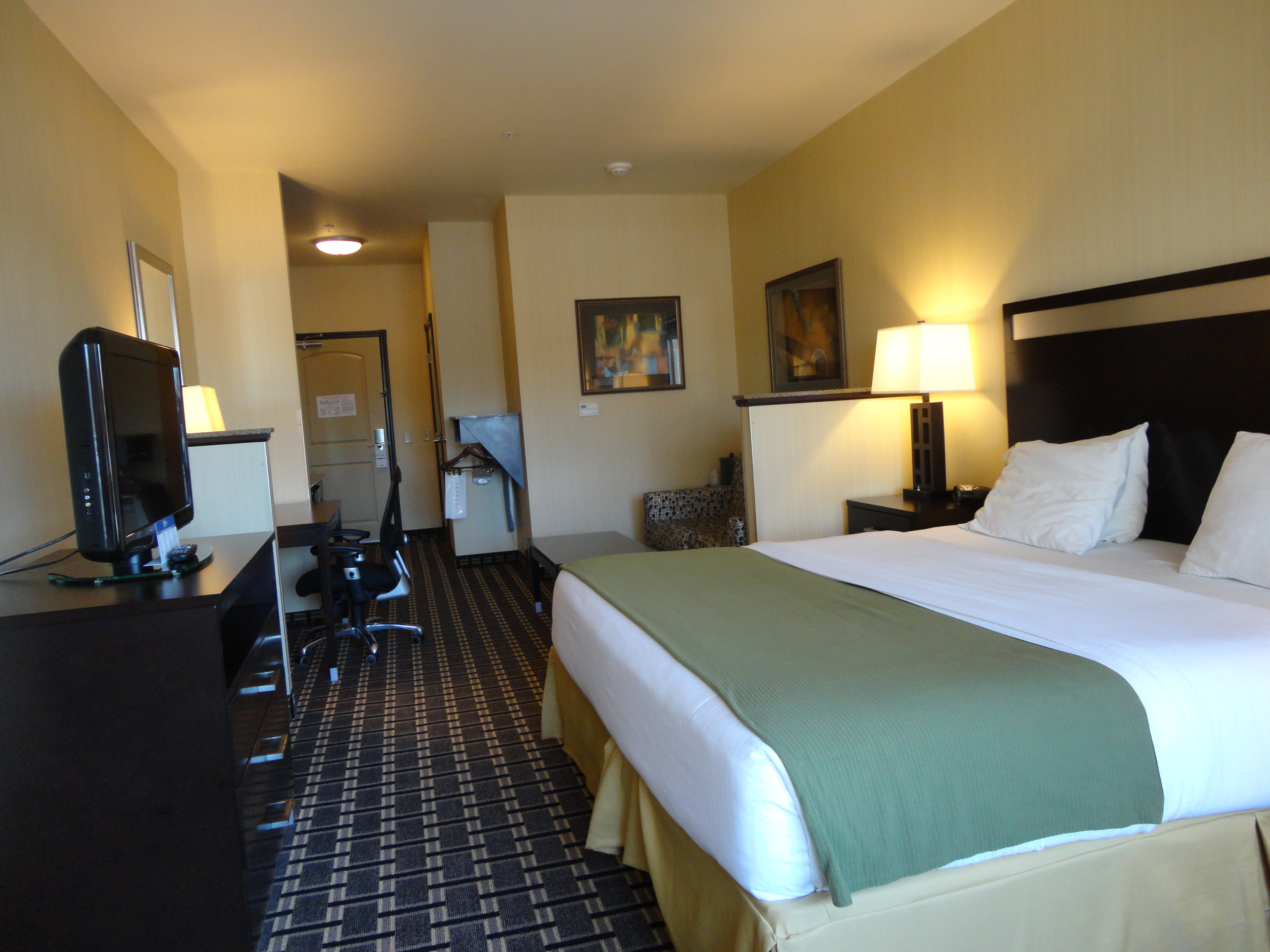 Holiday Inn Express Suites Limerick Pottstown 12/50
