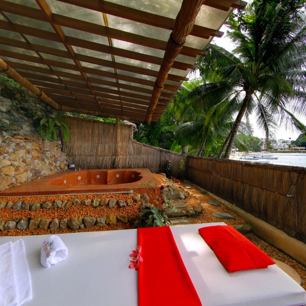 El Galleon Beach Resort Asia Divers 8/68
