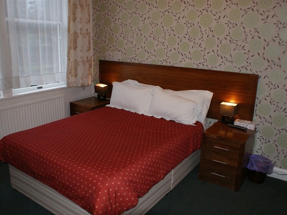 Kirkdale Hotel 5/30
