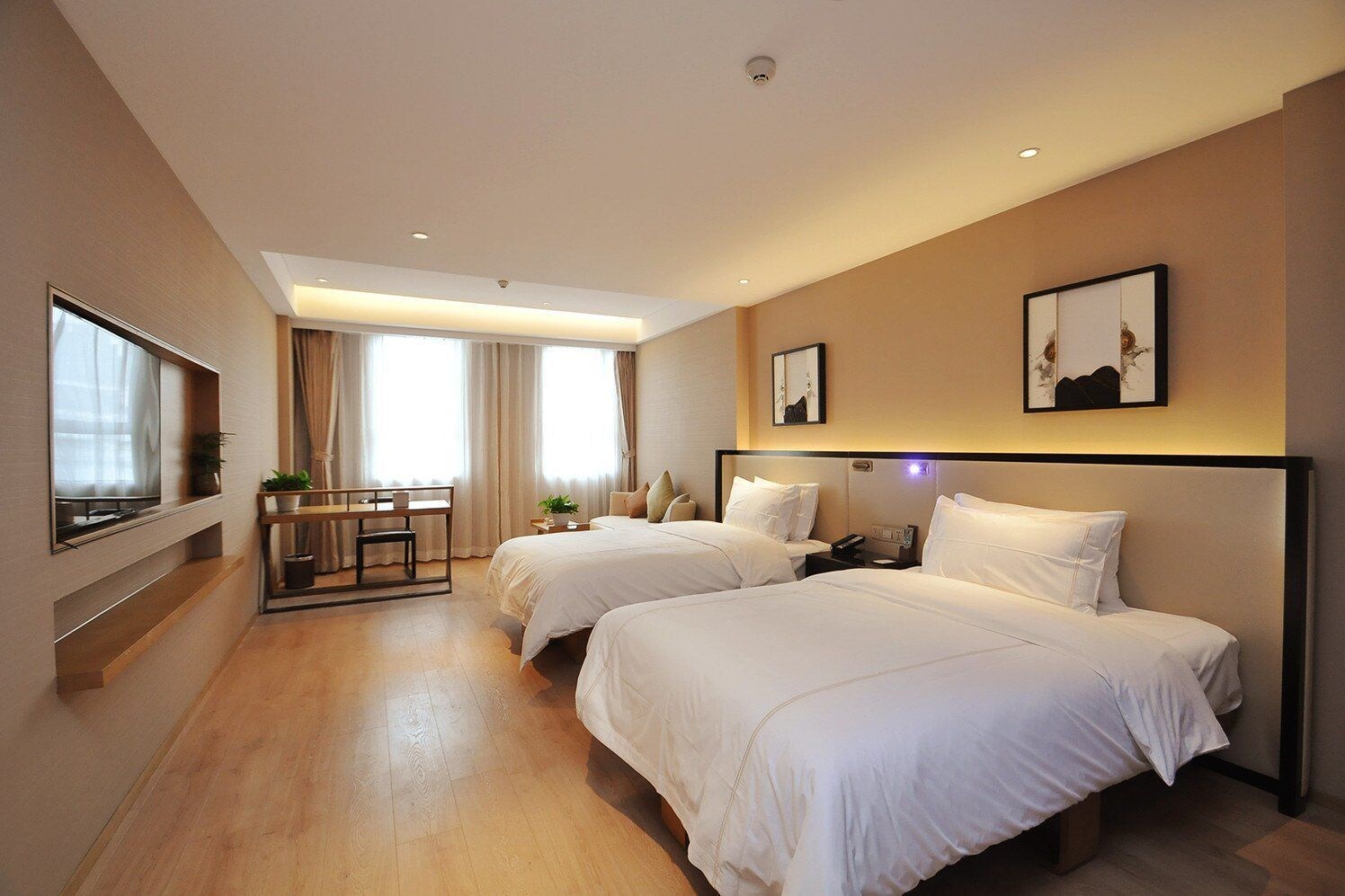 DELUXE, TWIN BEDS