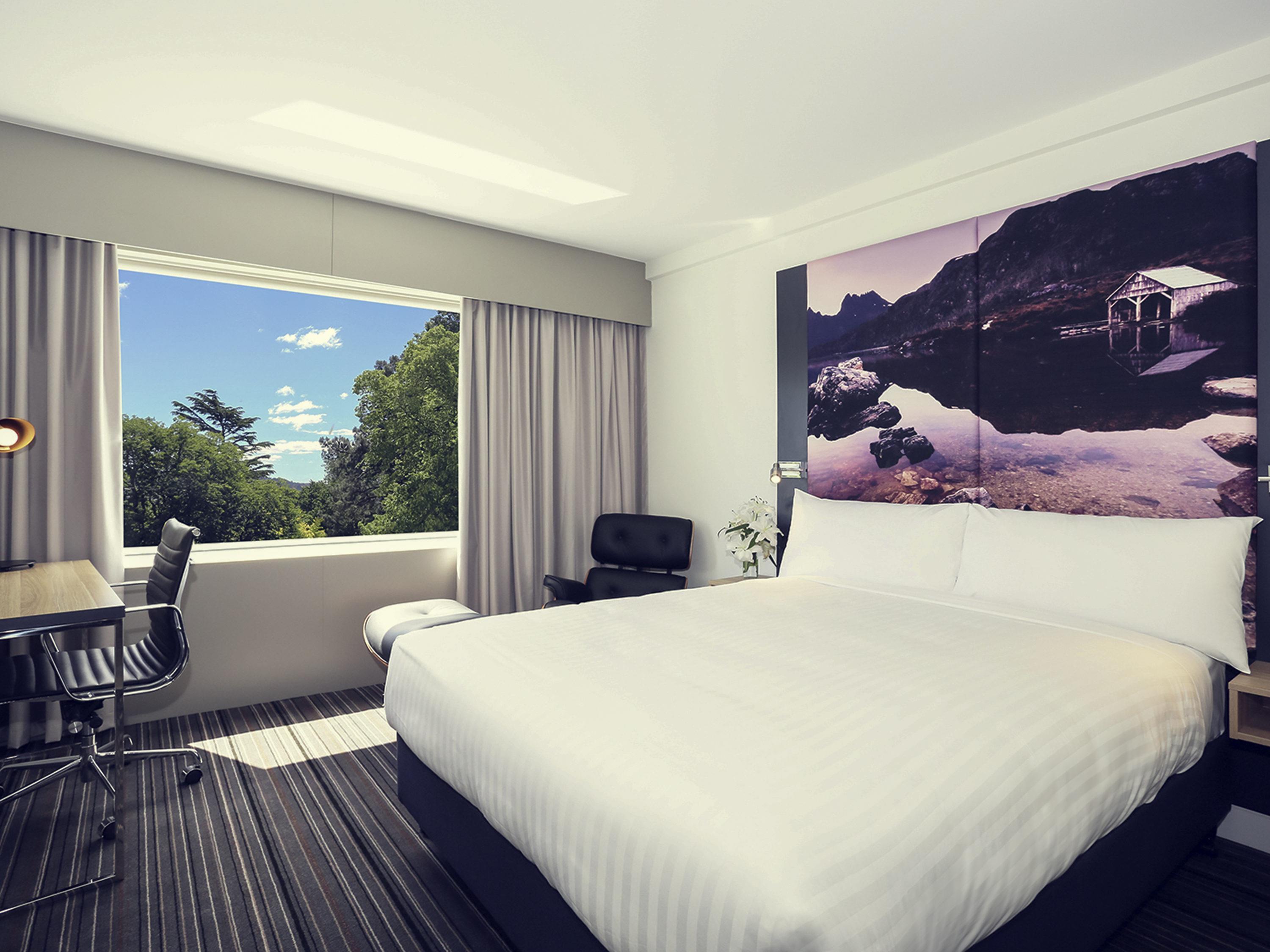 SUPERIOR, QUEEN BED, WITH VIEW