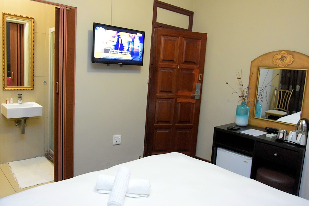 Houghton Guest House 5/16
