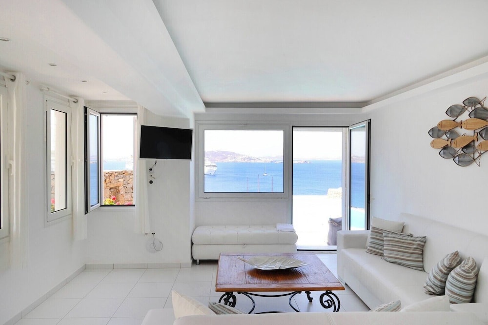 Adikri Villas and Studios 10/50