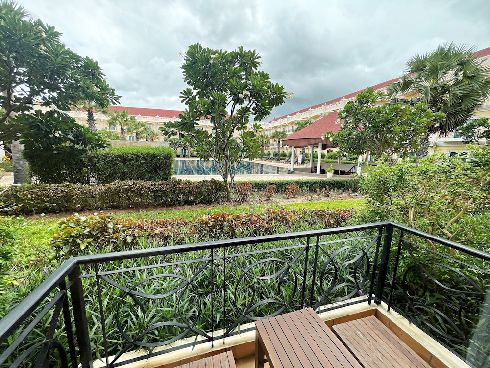 Sokha Palace Siem Reap Hotel 64/73