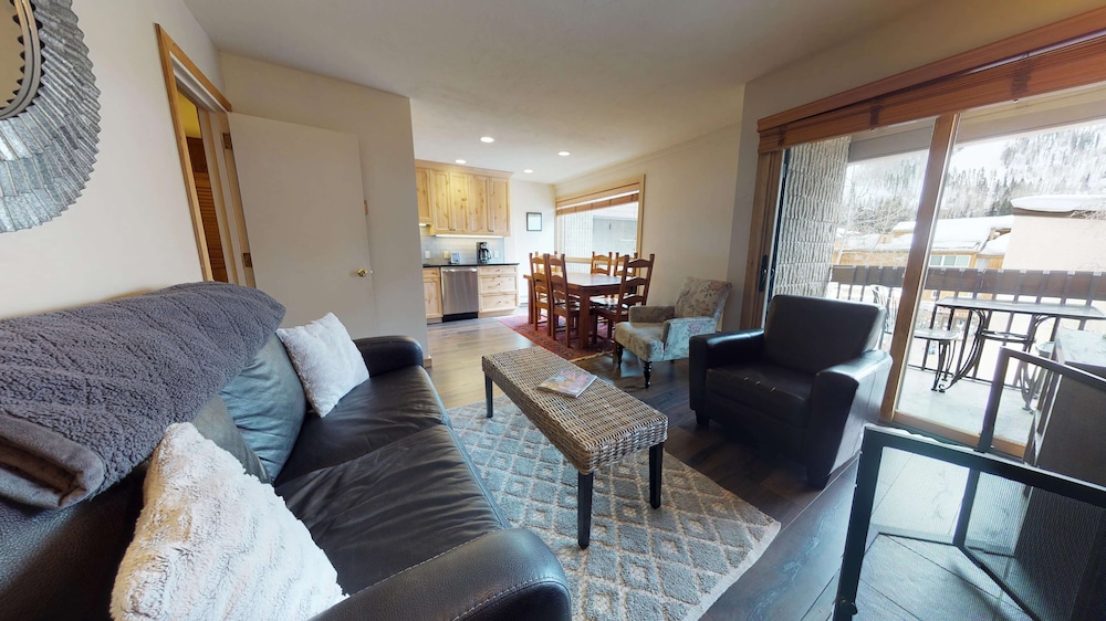 Vail 21 Condominiums 35/60