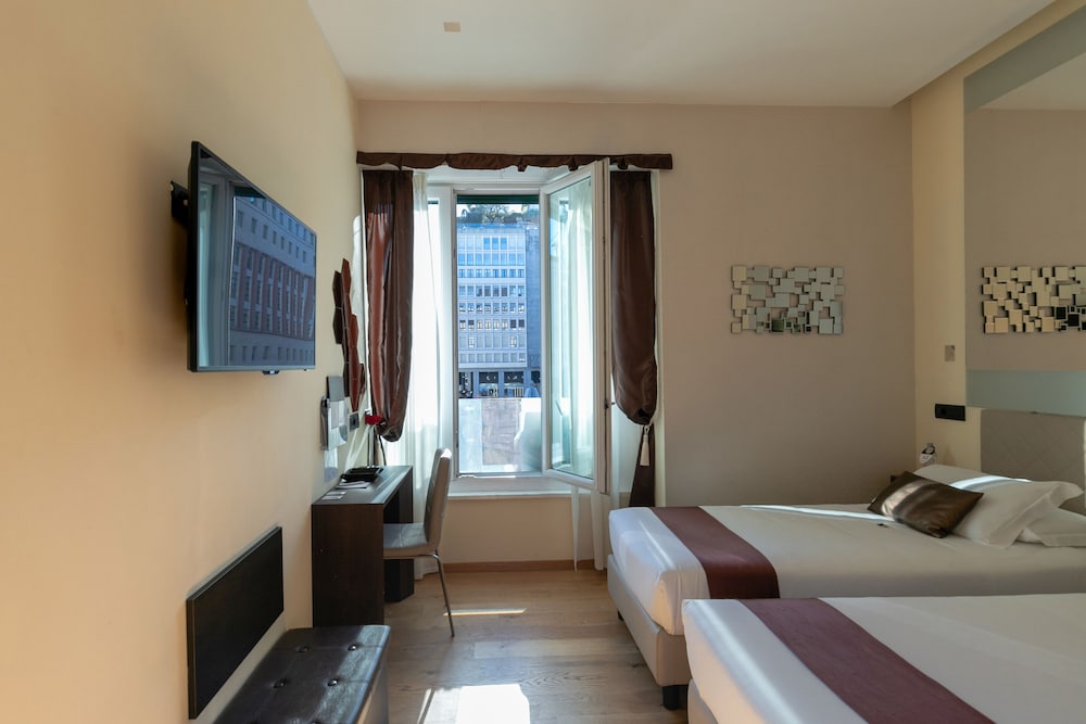 Aiello Rooms - San Babila 33/61