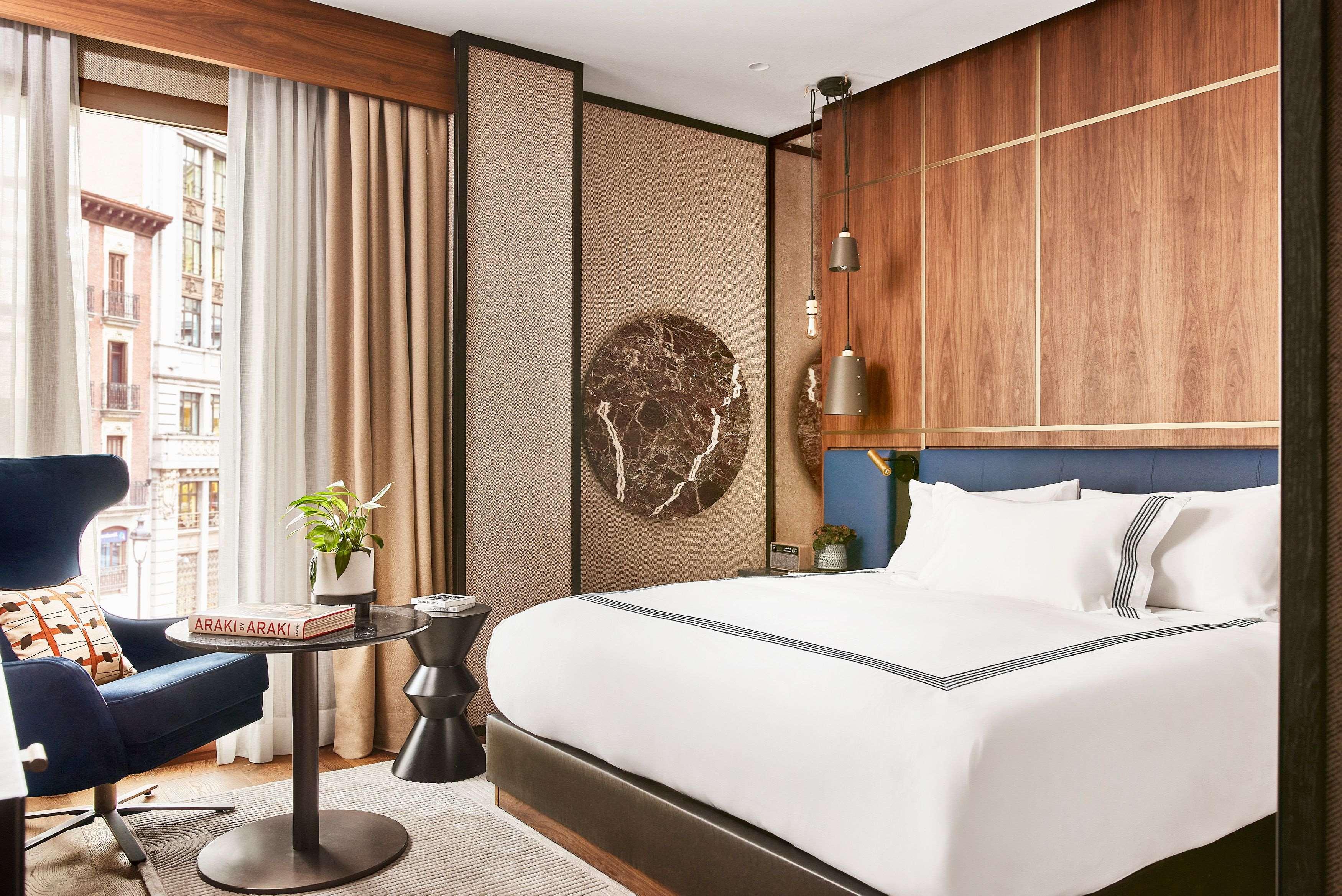 Room, King Bed, Private Garden