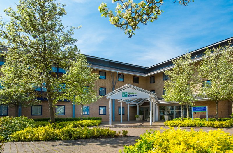 Holiday Inn Express Milton Keynes 46/46