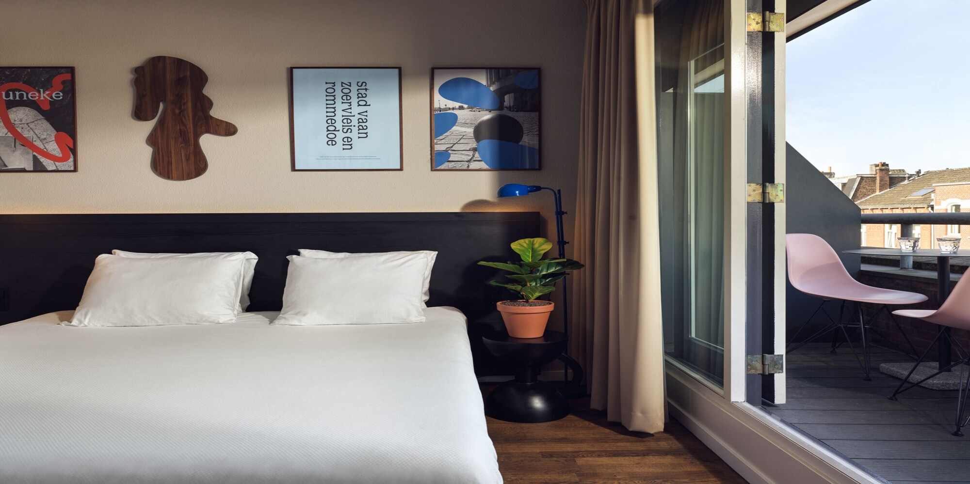 غرفة ديلوكس بسرير مزدوج بإطلالة على المدينة، Townhouse Design Hotel 2/3