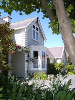 Cambria House 36/41