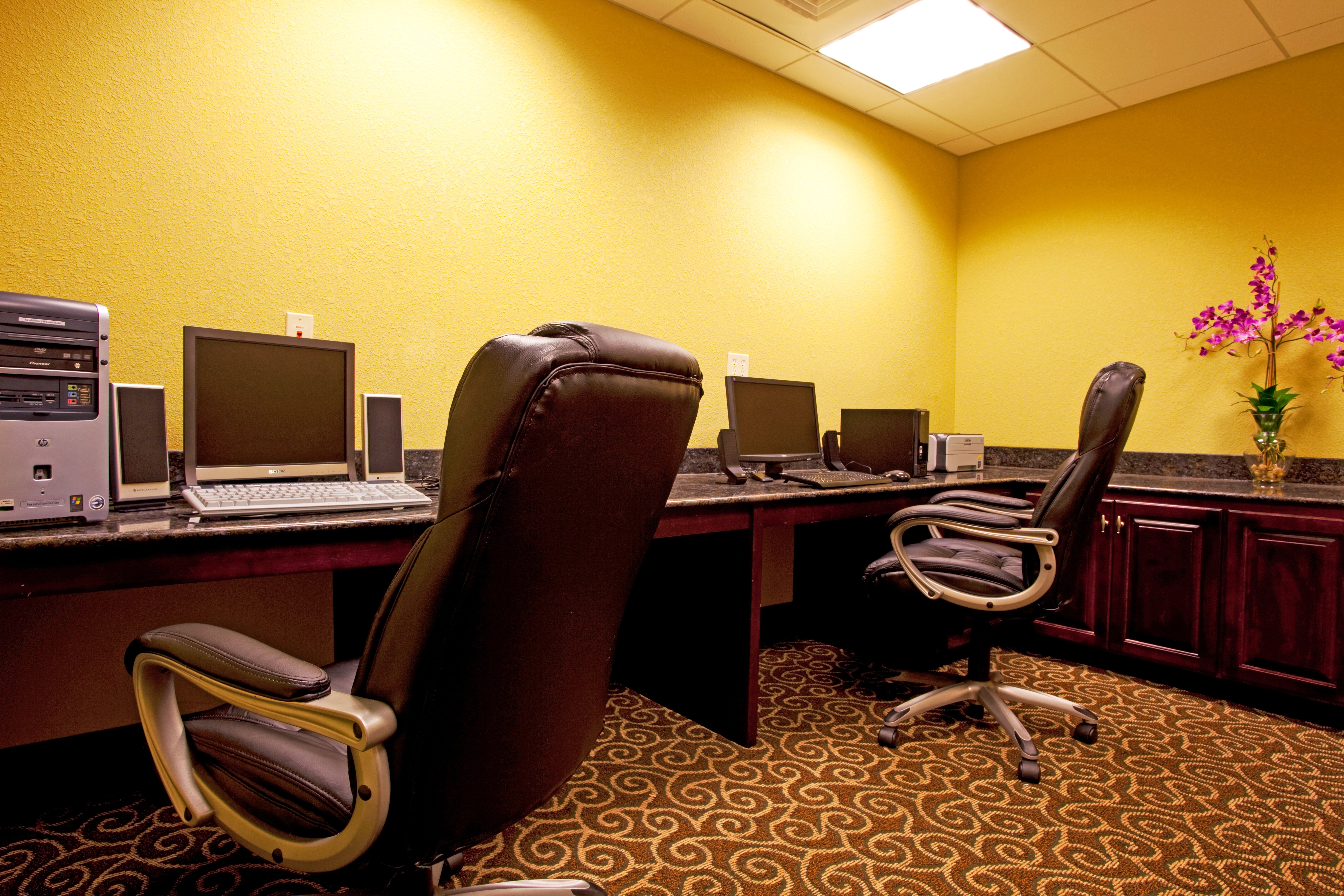 Holiday Inn Express Hotel & Suites Chaffee - Jacksonville West 43/49