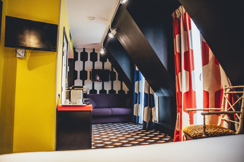 Hotel Du Continent 4/65