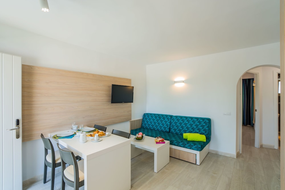 Apartamentos Holiday Center Santa Ponsa 25/46