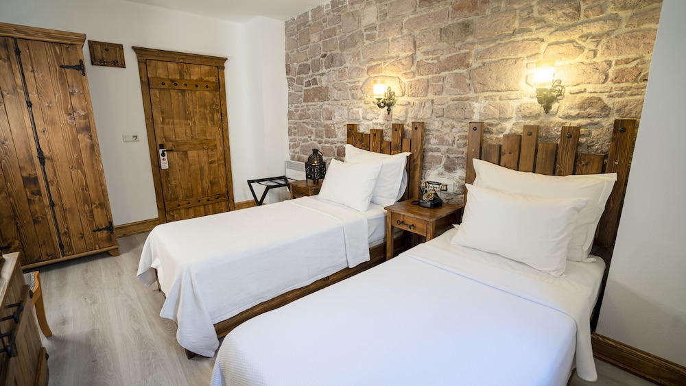 Sizmahan Hotel 16/64