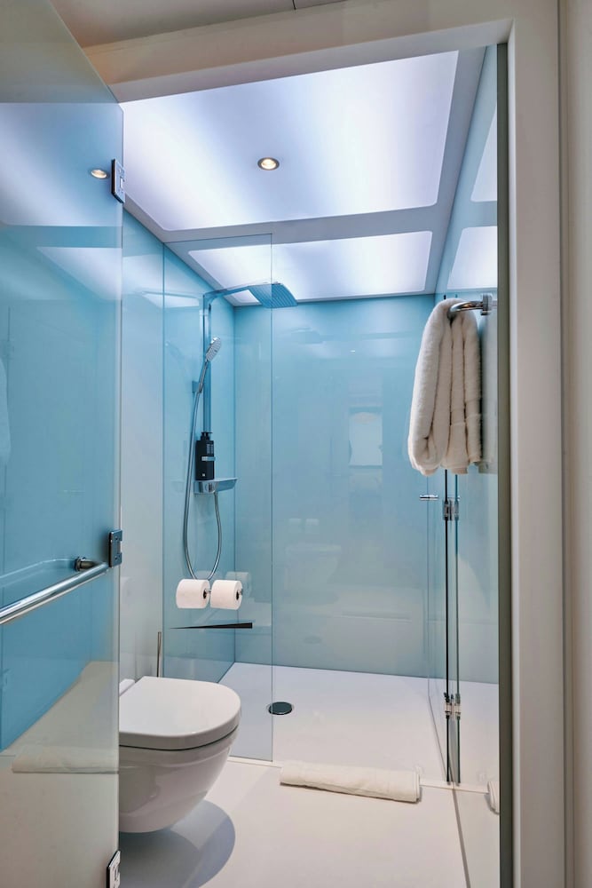 غرفة بسرير كينج، CitizenM Paris Opera 7/10