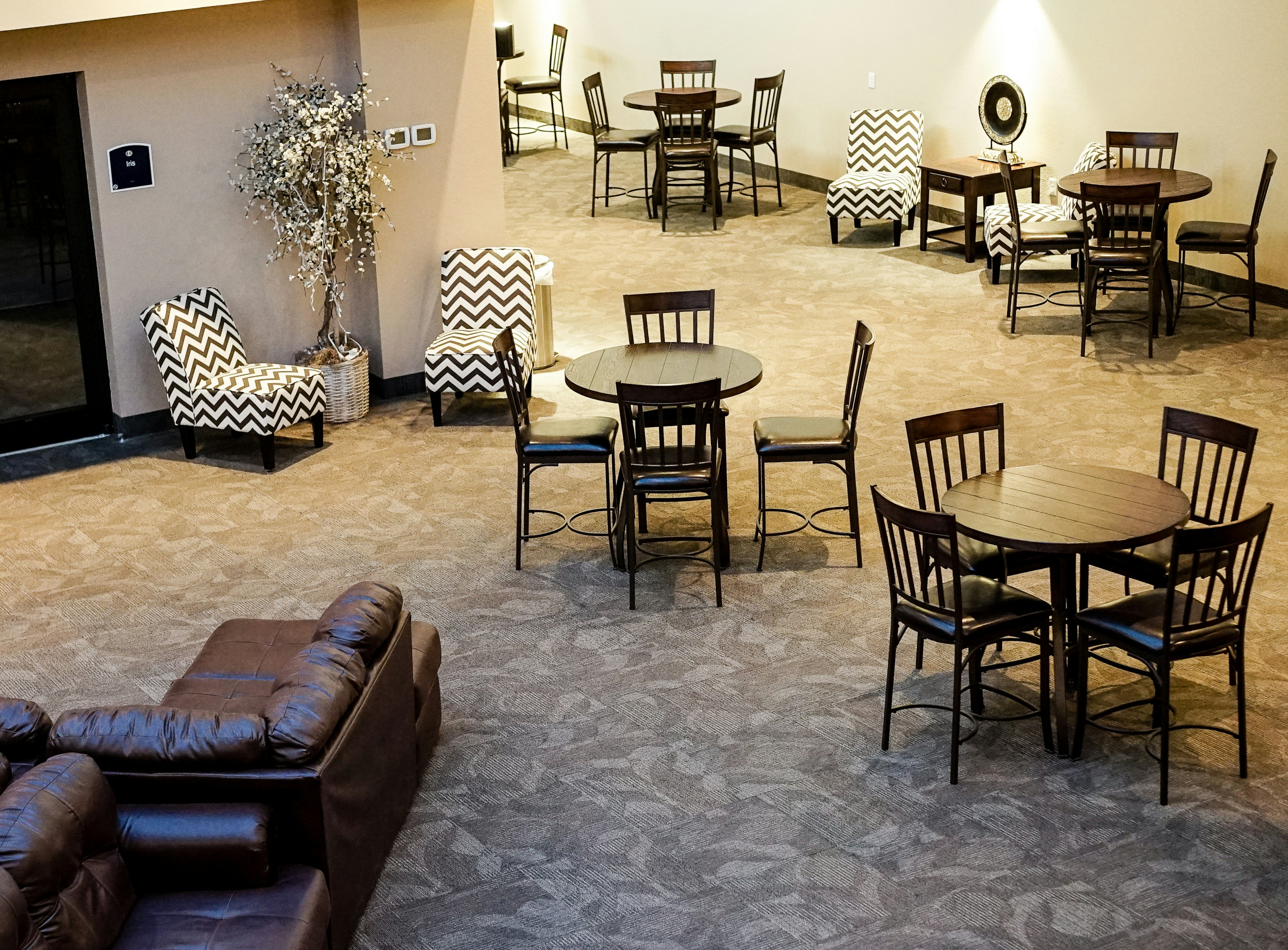 Boarders Inn and Suites by Cobblestone Hotels - Grand Island 63/75