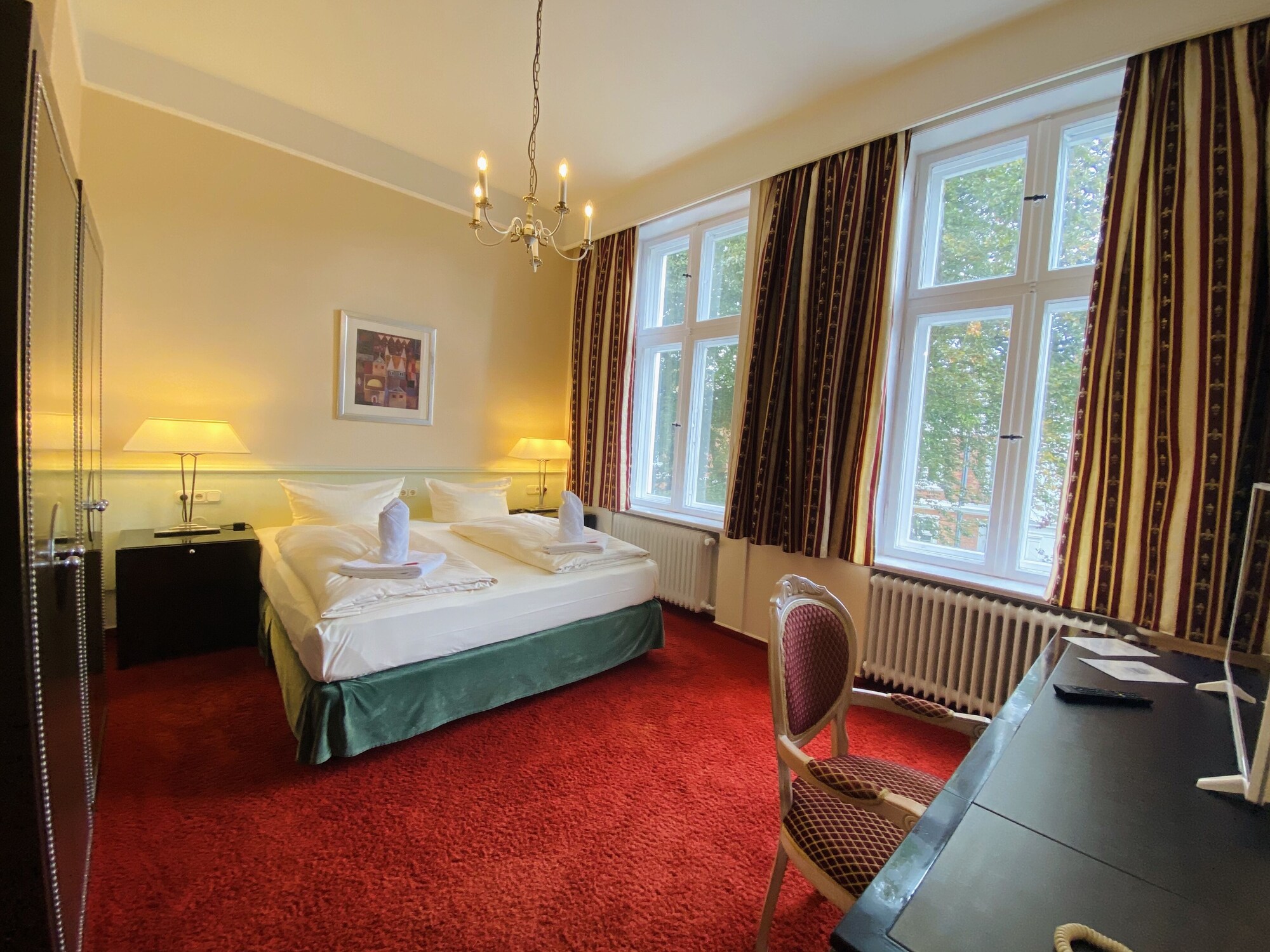 غرفة قياسية بسرير كوين، Centro Hotel Kaiserhof Deluxe 7/10