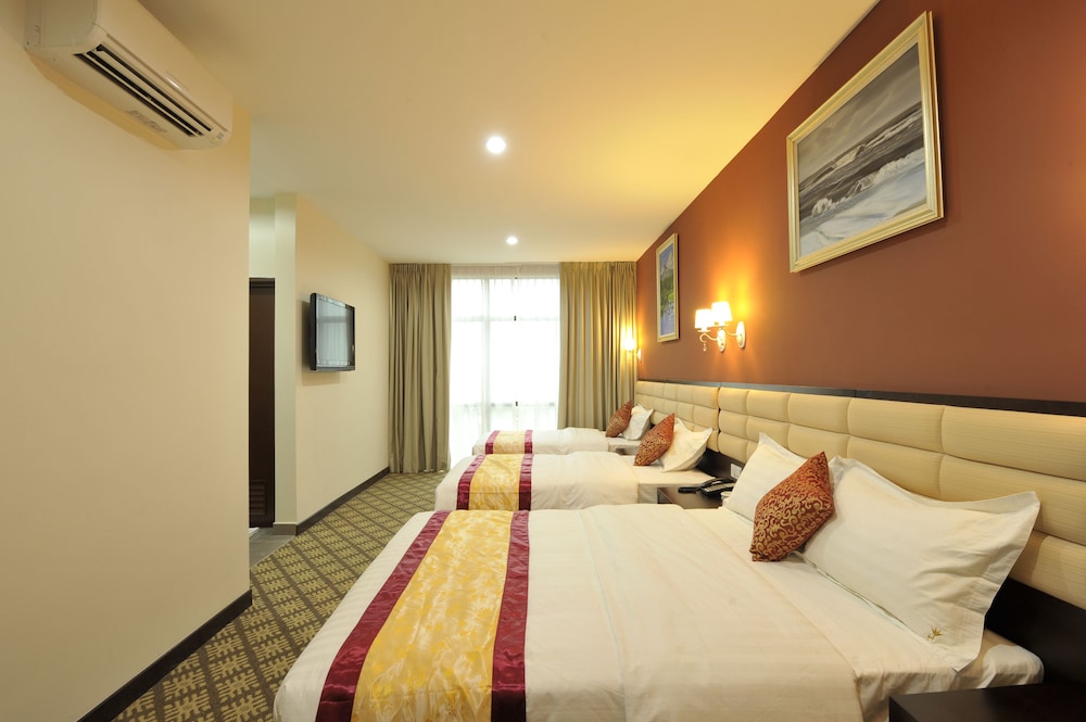 Hallmark Regency Hotel 5/27