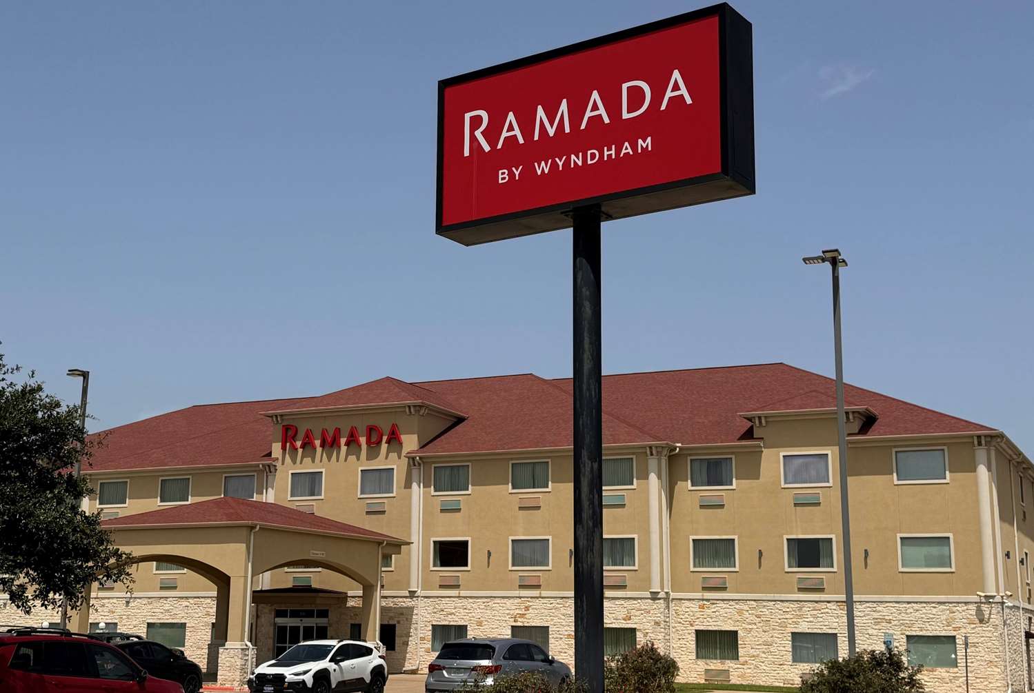 Ramada By Wyndham College Station 4/55