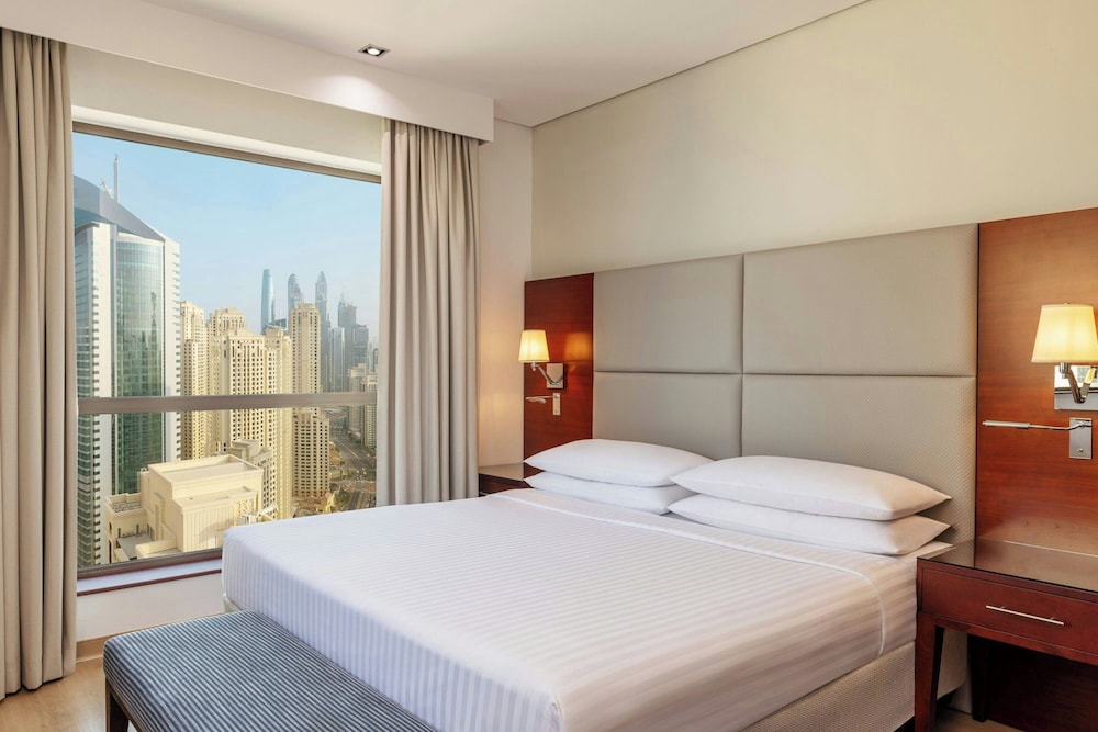 Sheraton The Walk, Dubai 12/48