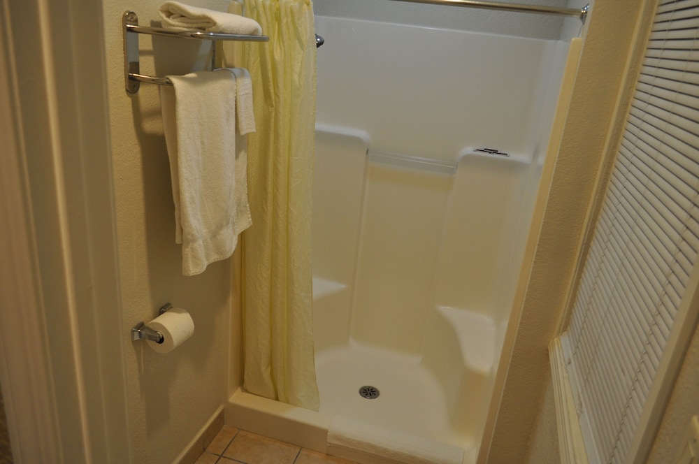 Santa Cruz Inn Riverside 23/23