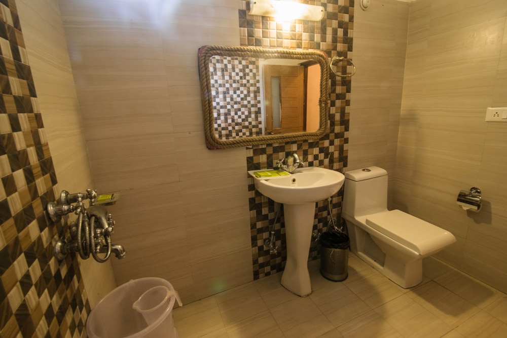LA PERLE RIVER RESORTS 45/50