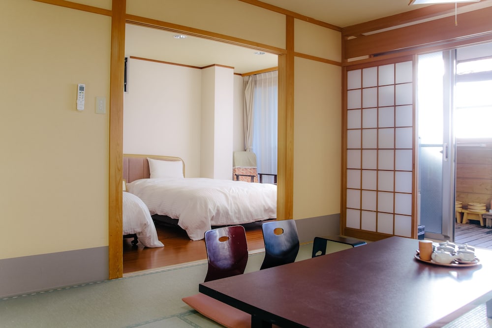 HOTEL TENZANKAKU KAIYUTEI 10/28
