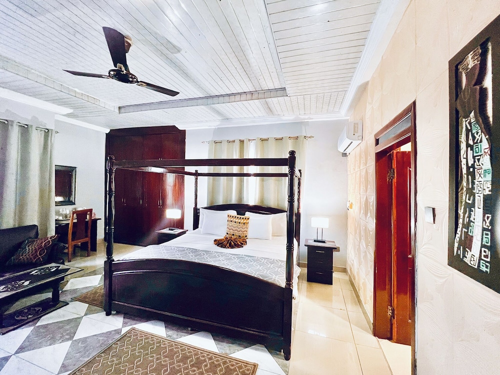 Coconut Pointe Beach Resort 13/50