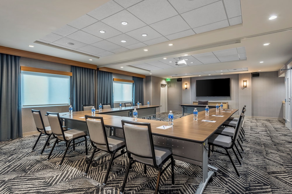 Hyatt Place Phoenix Chandler Fashion Center 59/68