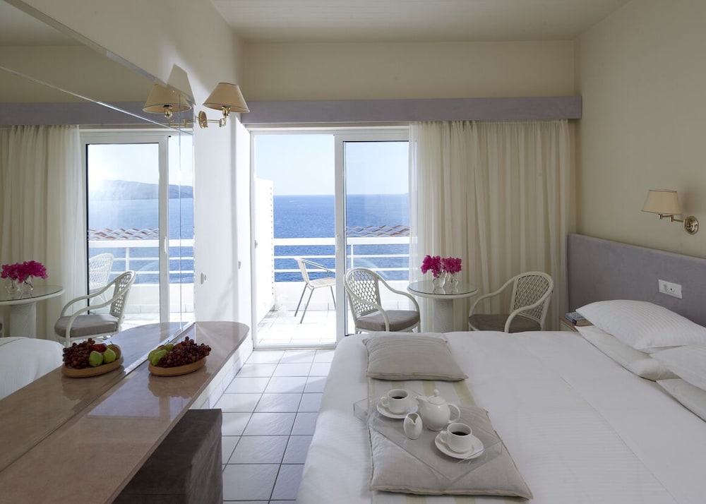SIRENE BLUE RESORT 37/67
