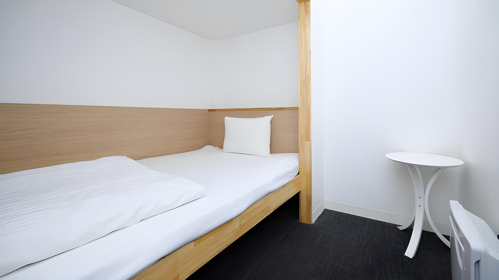 Lower, Cabin, Single, Double Bed