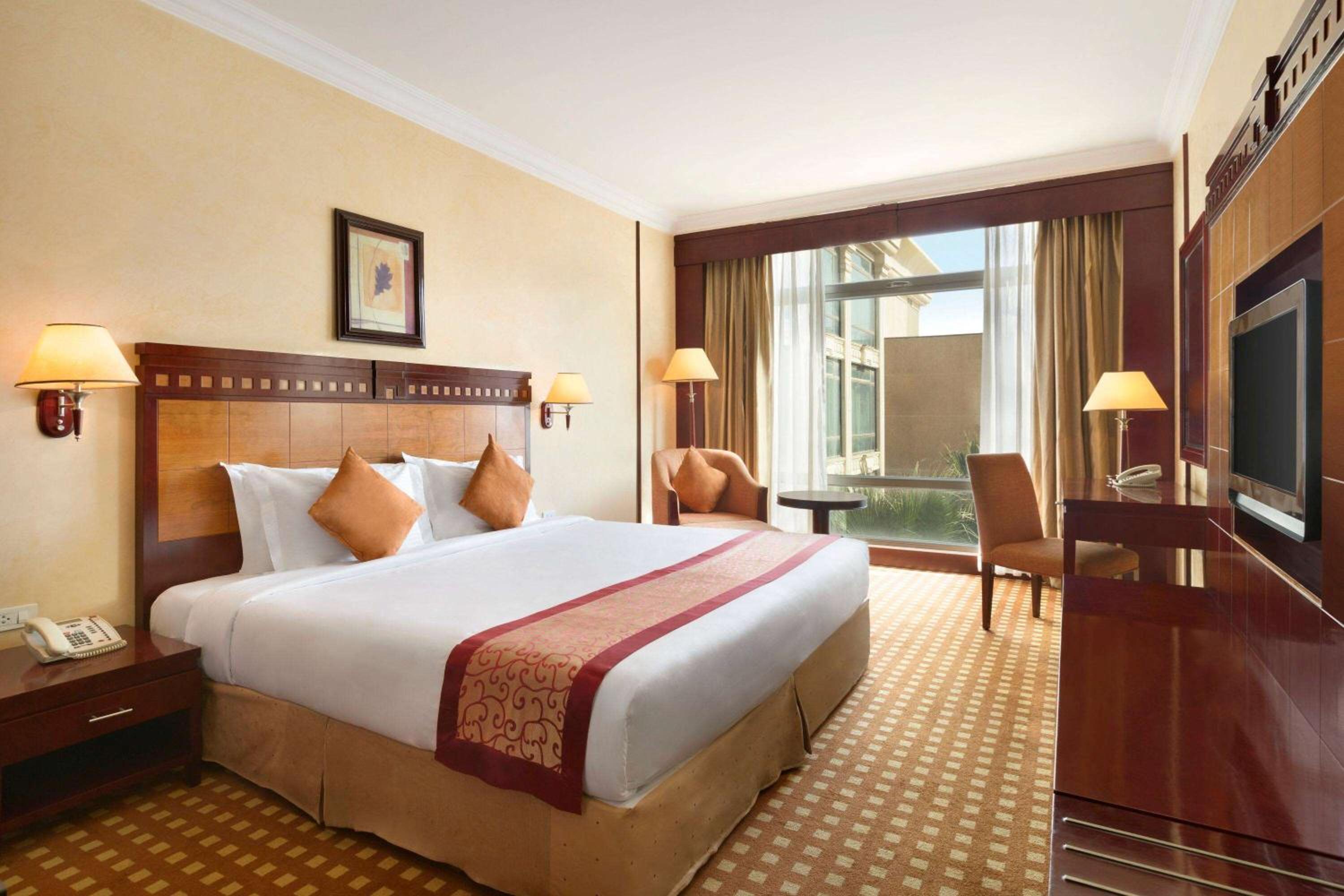 Business, Suite, King Bed