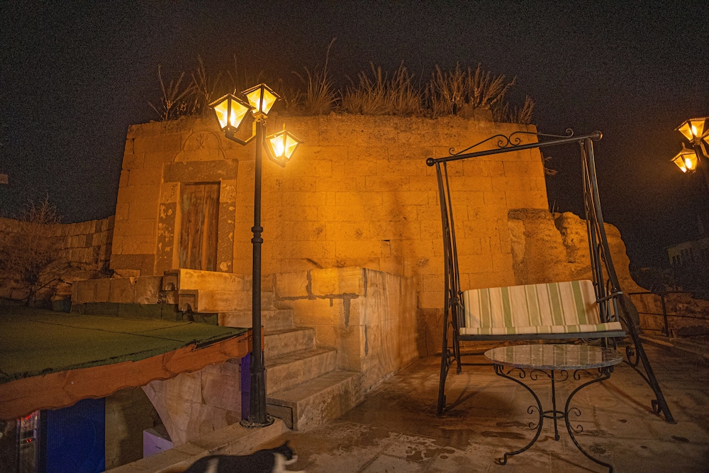 Pietra Cave Suites 14/49
