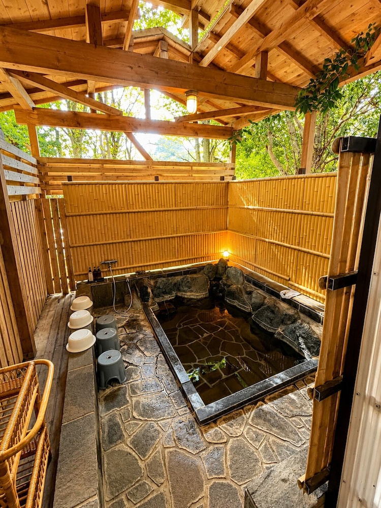 KUMO INN 27/50