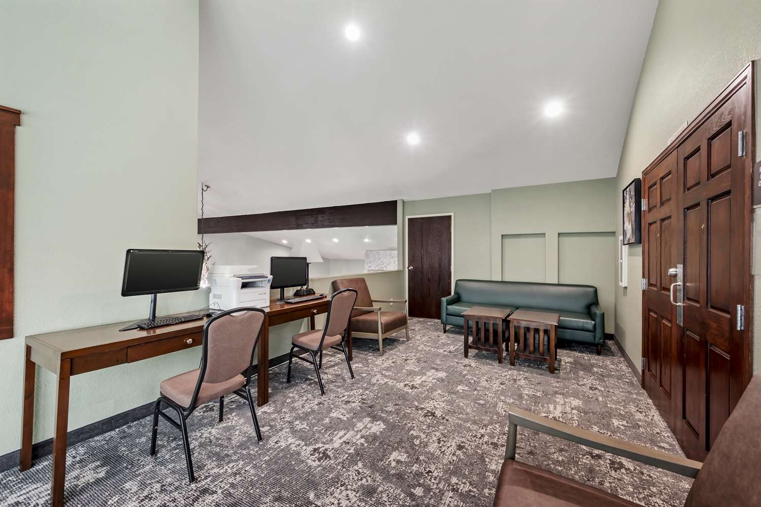 Best Western Plus Eagle/Vail Valley 39/41